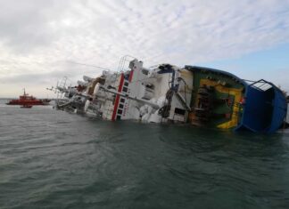 Oi pentru partid: cum a câștigat Comănescu licitația pentru ranfluarea navei Hind