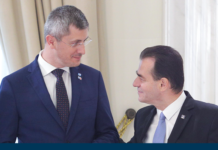 Nebăgați în seamă de PNL, cei de la USR se distanțează „pas cu pas”