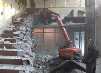 Vremea demolărilor
