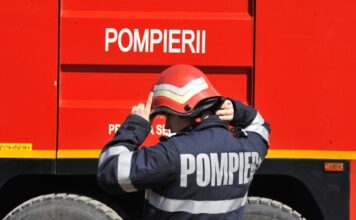 O biserică din lemn din Alba a fost incendiată integral după slujba de Înviere