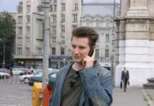 Caramitru are o dilemă: e sau nu plătită Vulpița ca să zică că are Coronavirus?