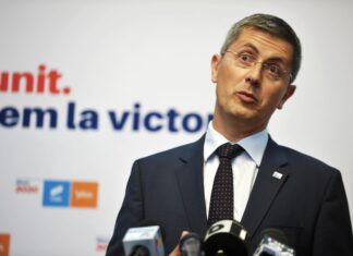 Demisie în USR și acuzații la adresa lui Barna Barna îi cere lui Orban explicații cu privire la demisia lui Costache