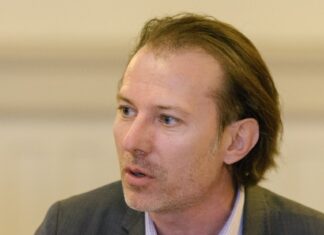 Florin Cîțu e econom cu economia