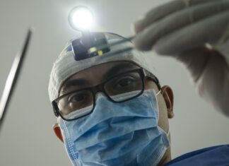 Teama de a merge la dentist, vindecată prin comă