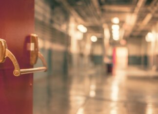 Emanuel Ungureanu anunță nereguli la Spitalul Universitar