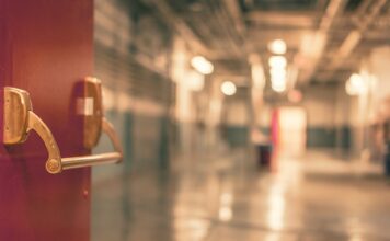 Emanuel Ungureanu anunță nereguli la Spitalul Universitar