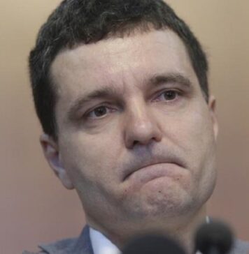 Nicușor Dan strâmbă din nas la propunerile PLUS, „aşa va câştiga Firea”
