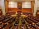 Parlamentul a decis: cei mai „munciți” români sunt… parlamentarii