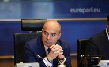 Rareș Bogdan, plin de surprize! Face tot ce-i dictează PNL
