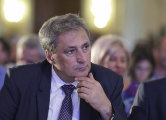 Vela face scut în jurul unui greu din Poliție, pe FILIERĂ politică