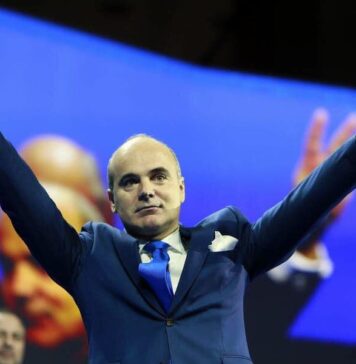 Rareș Bogdan, cel care încă se visează jurnalist