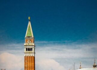 Veneția este închisă complet după 1200 de ani Veneția Italia