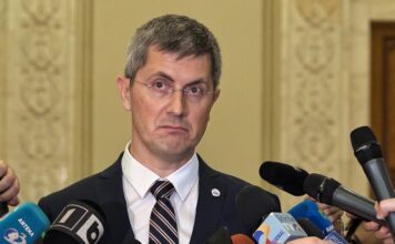 Foști PSD-iști, în echipa USR. Barna își pune cenușă în cap: Da, știam FOTO http://epochtimes-romania.com/
