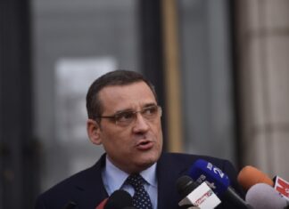 Mutu oferă sprijin în carantină totală: Sunaţi la 021/9770 FOTO Stirile PRO TV