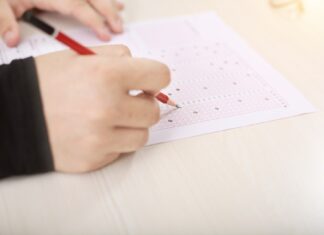 USR mută Evaluarea Națională și Bacalaureatul