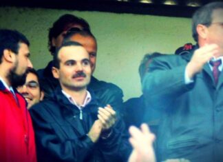 Mustața succesului, politica și masculinitatea feroce