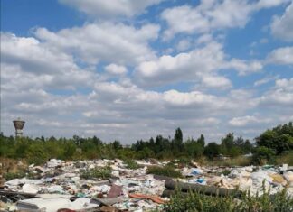 Stare de alertă instituită în municipiul Drăgăşani din cauza necolectării deșeurilor menajere