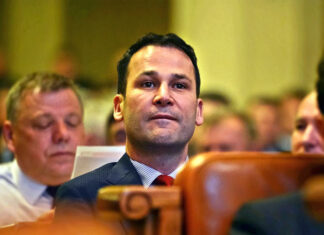 Țara arde și Negoiță își face publicitate pe bani publici: Absolut rușinos!