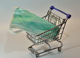 Jean Jipa împarte cartofi, apă și coronavirus