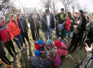 De 1 mai, primarul Florea a cheltuit 1 miliard de lei pe spații verzi Florea Daniel - Foto Facebook