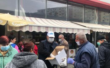 PPU-SL și Piedone au împărțit astăzi 10.000 de măști, mănuși și declarații în Sectorul 5