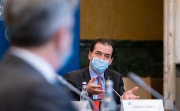 Orban se gândește să rezilieze contractul dacă nu vin măștile