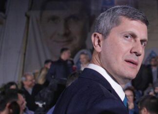 Le-a spart buza, da’ nu le-a închis gura