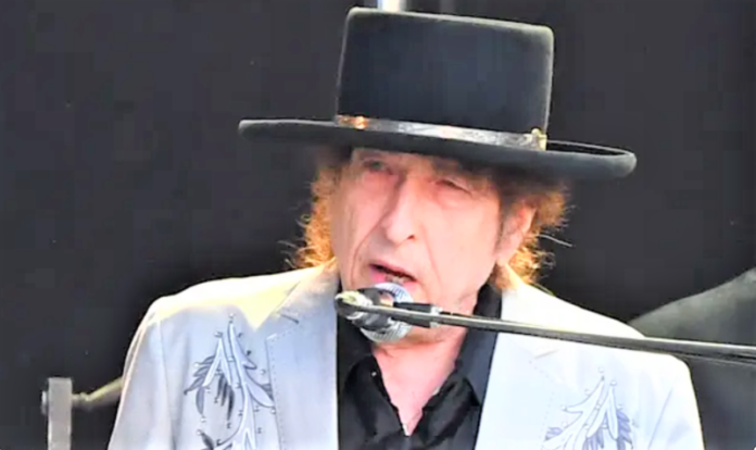 Bob Dylan, din nou în topuri, la 79 de ani