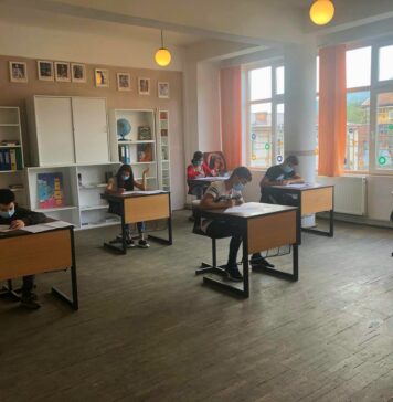 Elevii și cadrele didactice ale unui liceu din județul Alba, evacuați