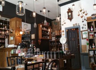 Centrul Vechi pe ritmuri de dans și dezinfectant