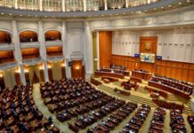 Meci între roșu, galben și albastru, pe tema „Fără Penali”