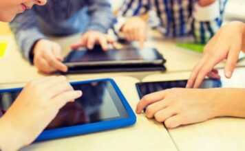 Jean Badea: 5.000 de clădiri şcolare nu au acces la internet