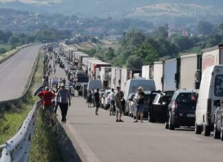 Turist în Grecia restricțiilor: umor, răbdare și mult soare