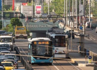 Premieră în traficul bucureștean. A fost inaugurată banda unică pentru tramvaie și autobuze