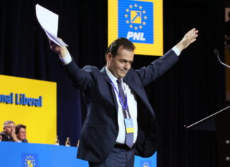 Aparent, Orban le-a pus gând rău lipitorilor de afișe