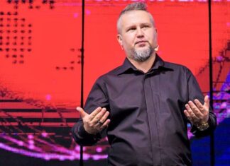 Clinica privată care efectuează teste COVID-19 în parcarea unui mall nu are avizul DSP!