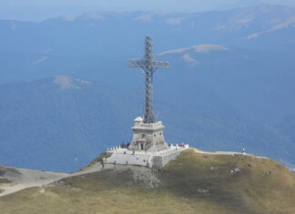 Crucea de pe Caraiman are nevoie de reabilitare Crucea Caraiman