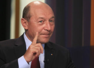 Băsescu: „Riscăm să fim într-un dezastru”