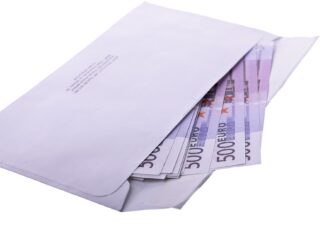 Milionarii lumii: ”Să crească taxele pentru oamenii ca noi”