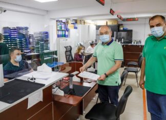 Emil Boc ”trimite în istorie” copiile xerox Emil Boc