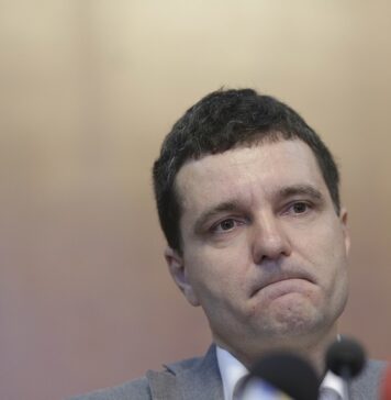 Nicușor Dan, contrazis de fiica unei paciente: „Am dus o aerotermă”