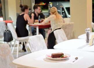 Redeschiderea restaurantelor aduce și noi măsuri pentru petrecerile private