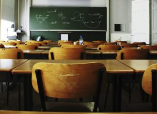 Școala online și părinții pot ajuta la scăderea numărului de îmbolnăviri