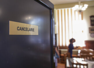 30 de profesori în izolare, scenariu roșu la două licee din Galați