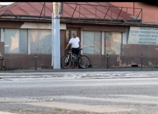 Bogdan Giuseppe, trimis în judecată pentru 31 de violuri, continuă să racoleze fete în Piața Unirii