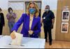 Gabriela Firea a votat la prima oră astăzi!