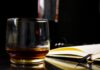 Doctorii recomandă hidratare, iar analiștii financiari recomandă whisky