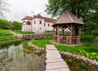 Castelul Kalnoky din Covasna: o ruină transformată în punct turistic Castelul Kalnoky