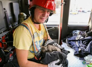 Pompierii ISU, eroii generației noastre. Iubitori de oameni, iubitori și de animale