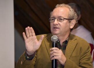 Dan Puric, imun la repelent